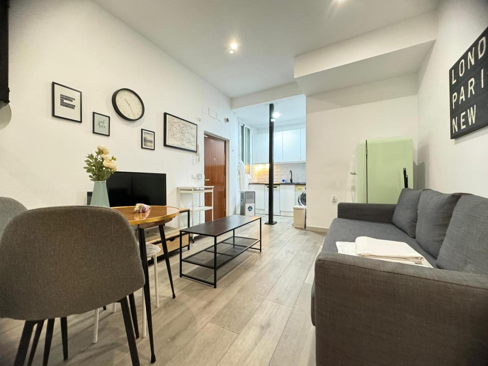 Appartamento Dianthus House Madrid Esterno foto
