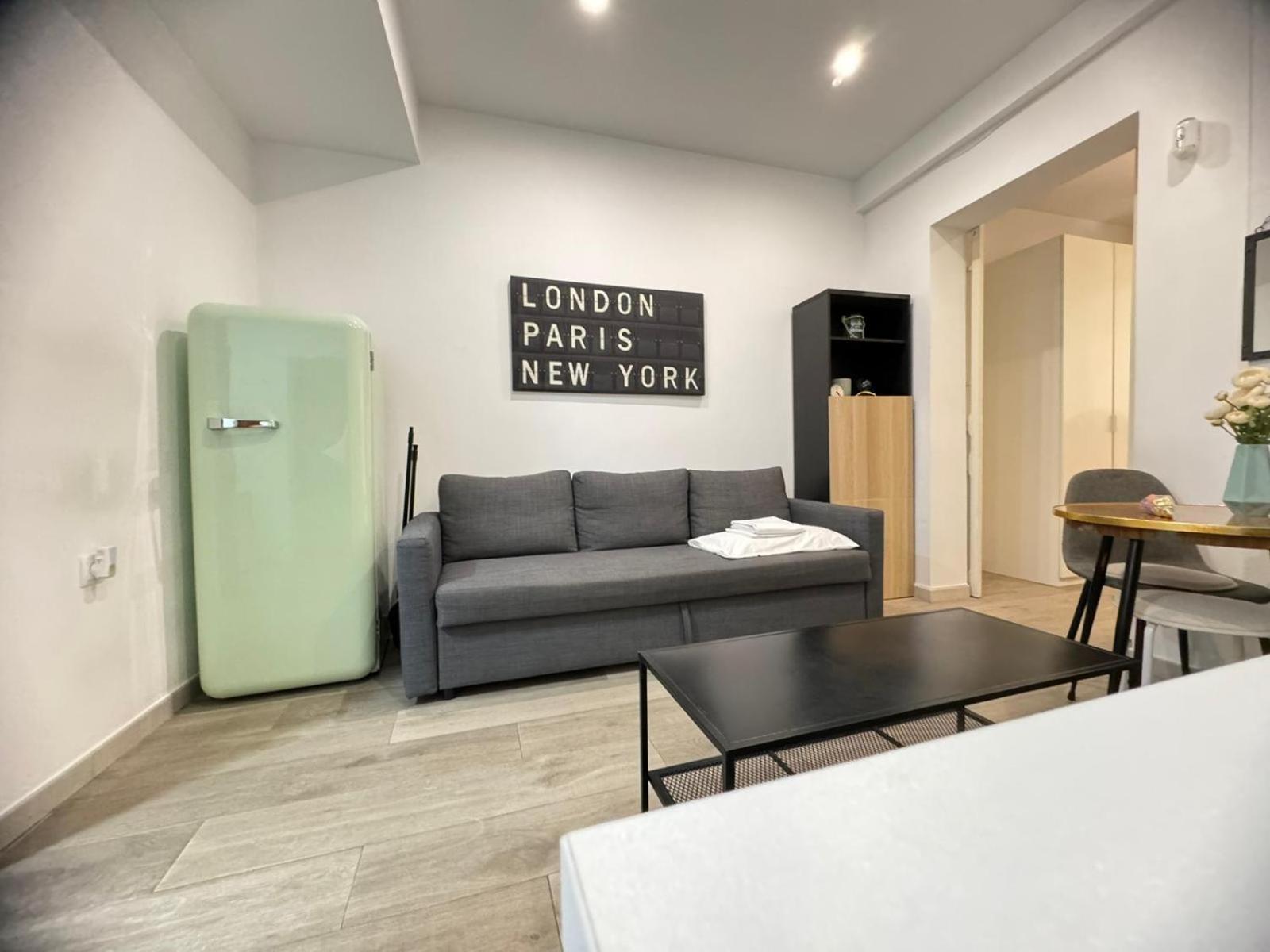 Appartamento Dianthus House Madrid Esterno foto