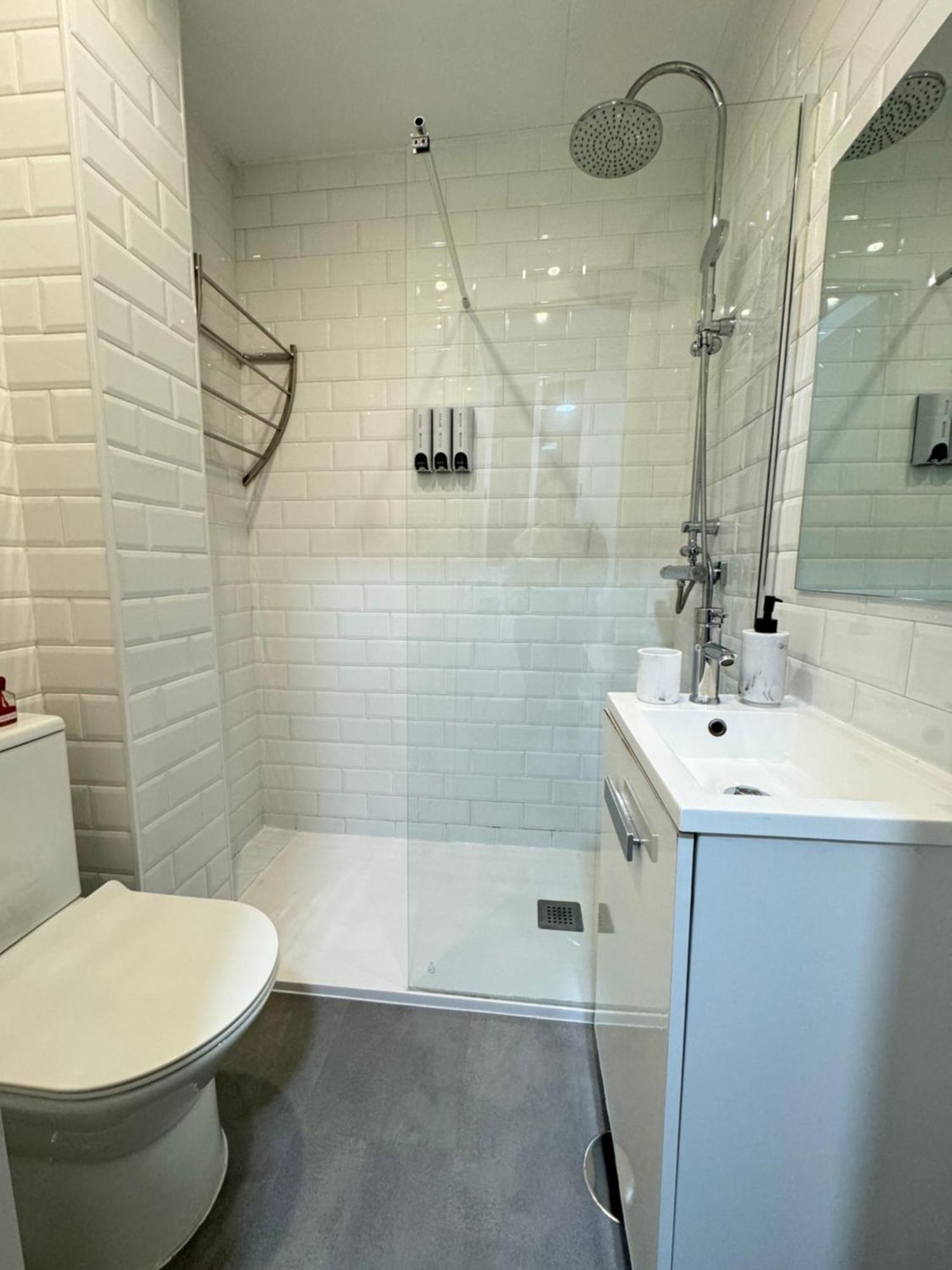 Appartamento Dianthus House Madrid Esterno foto
