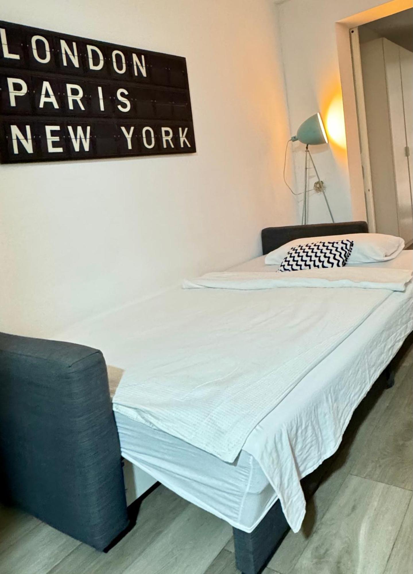 Appartamento Dianthus House Madrid Esterno foto