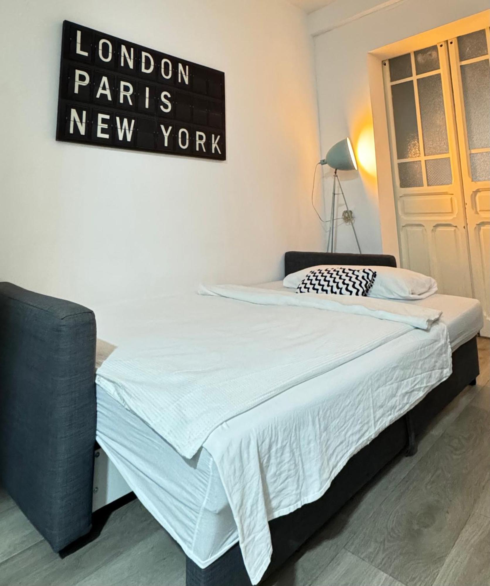 Appartamento Dianthus House Madrid Esterno foto