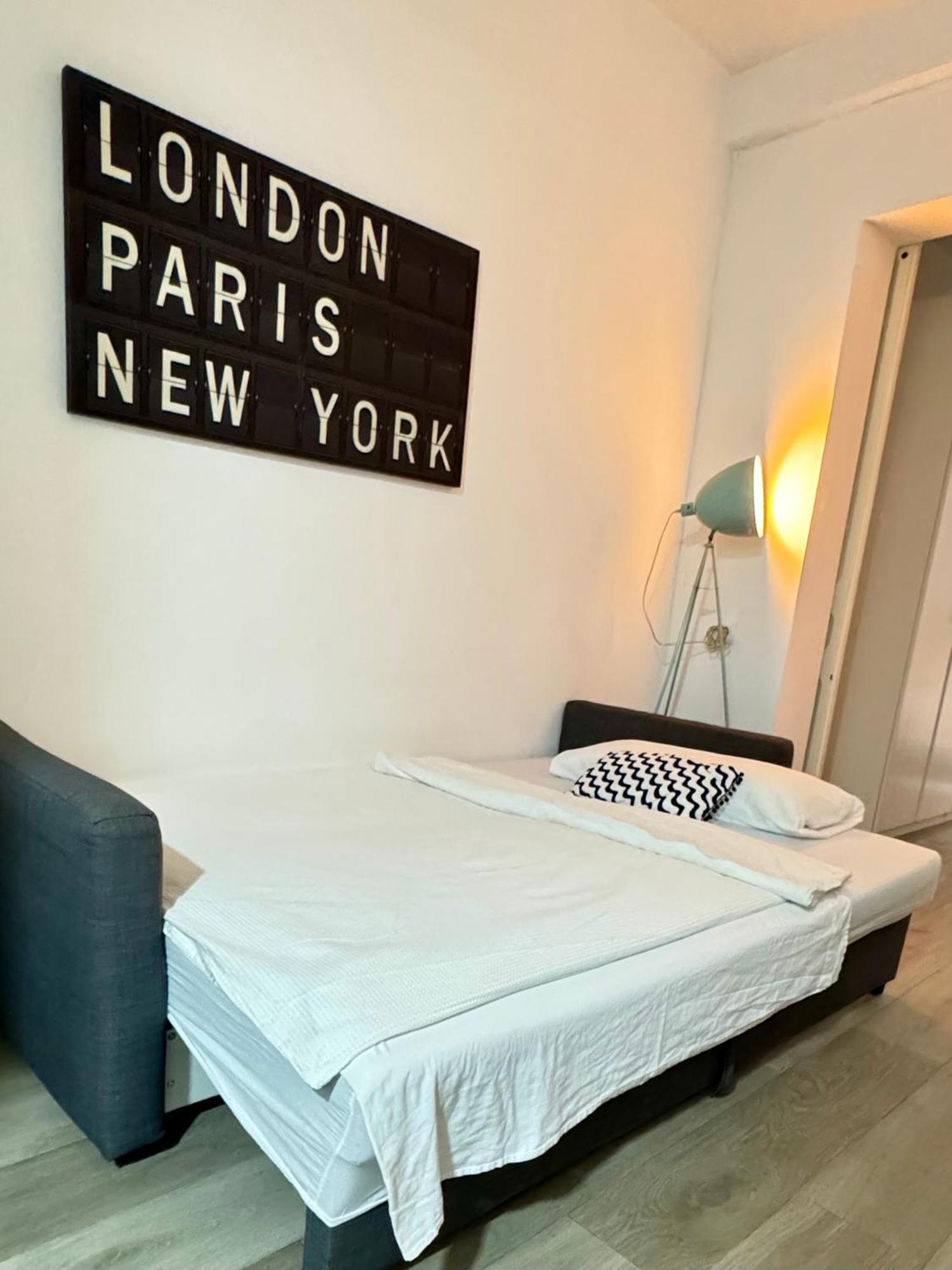Appartamento Dianthus House Madrid Esterno foto